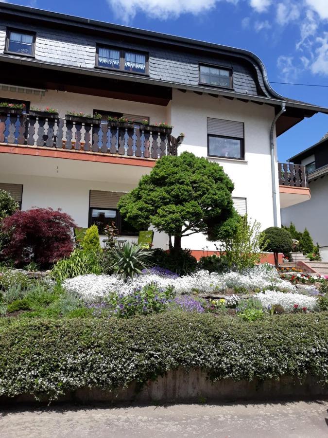 Ferienwohnung Saarblick Ockfen Bagian luar foto